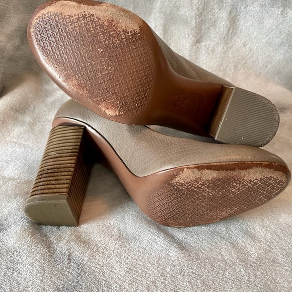 Tory Burch Stacked Heels - Picture 6 of 6